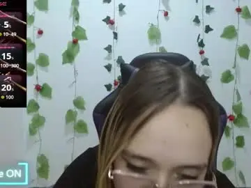 Liaroberts1  live sex cam