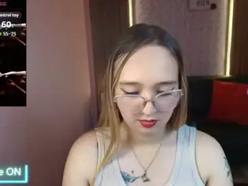 Liaroberts1  live sex cam