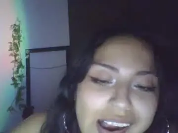 Littlelua  live sex cam