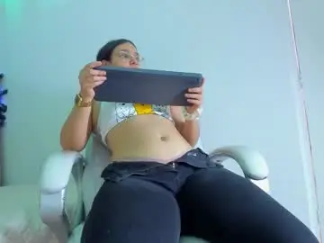 Mia_honey23  live sex cam