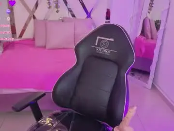 Neftis_tay  live sex cam