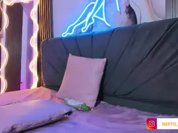 Neftis_tay  live sex cam