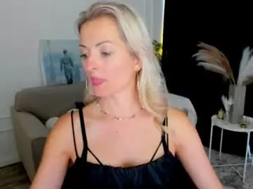 Satinedesire  live sex cam