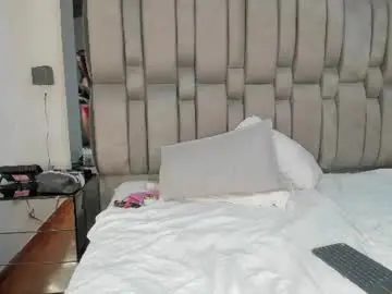 Scarvelvet  live sex cam