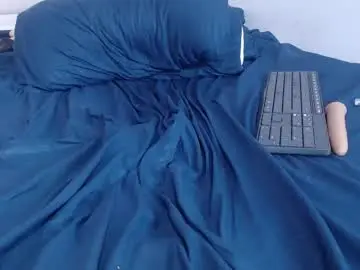 Tiny_whore18  live sex cam