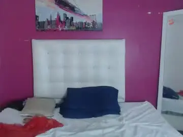 Tiny_whore18  live sex cam