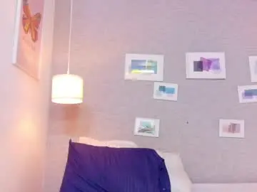 Tiny_whore18  live sex cam