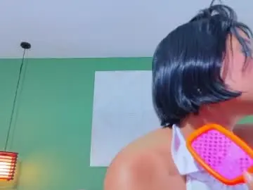 Tiny_whore18  live sex cam