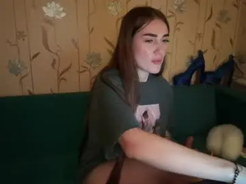 Winnieedmonds  live sex cam