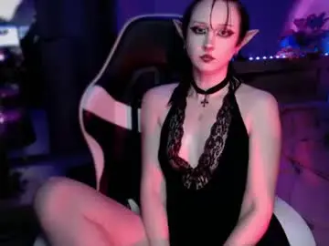 Brandy_queen  live sex cam