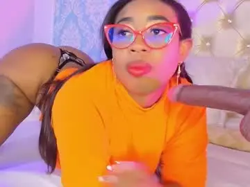 Caseymoon  live sex cam