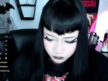 Cristal_kosh  live sex cam