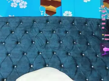 Issa_clark1  live sex cam