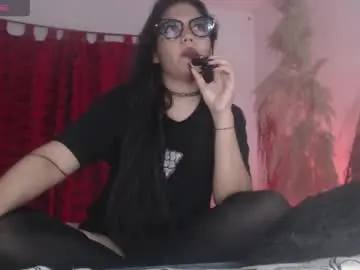Liz_raven  live sex cam