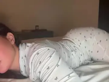 Pollyyypocket  live sex cam