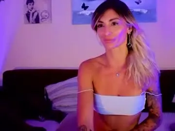 Prettyalmaa  live sex cam
