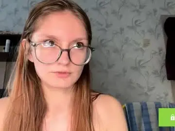 Robynsentinella  live sex cam