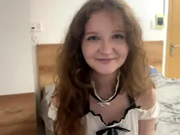 Robynsentinella  live sex cam