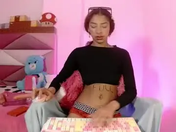 Tinyy_star  live sex cam