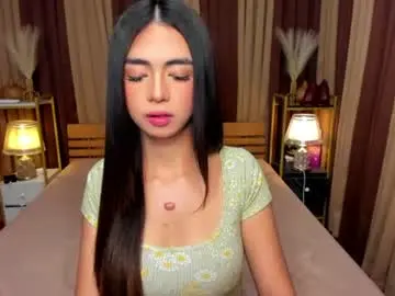 Ur_girl_dwalker  live sex cam