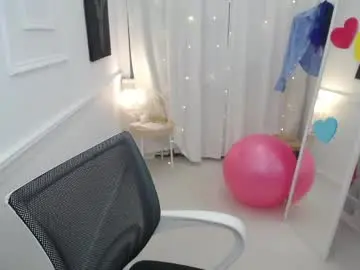 Bree_sky  live sex cam