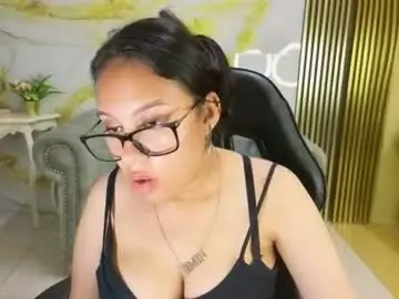 Luana_s  live sex cam