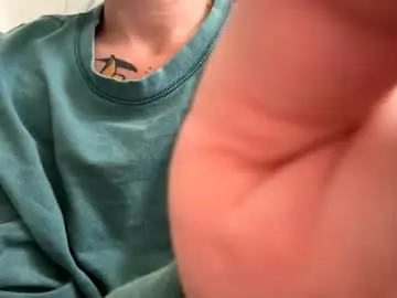 Miaskyy  live sex cam