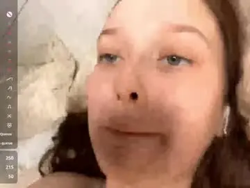 Moltenpeach  live sex cam