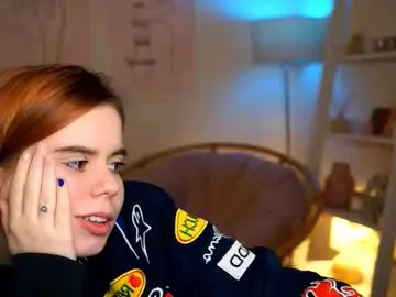 Redhotlinee  live sex cam