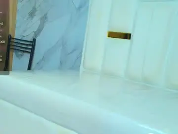 Roxy_luxe_tf  live sex cam