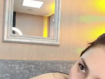 Roxy_luxe_tf  live sex cam