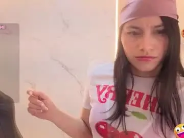 Roxy_luxe_tf  live sex cam
