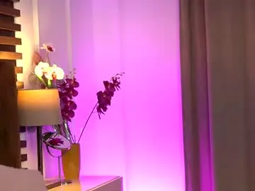 Sophieboobsx  live sex cam