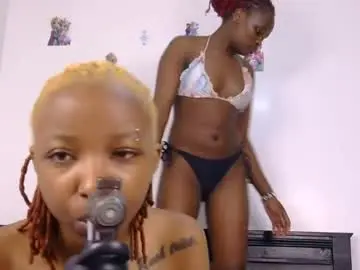 Azalea46  live sex cam
