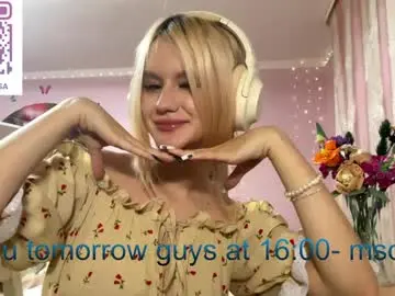 Bebravee  live sex cam