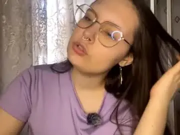 Bebravee  live sex cam