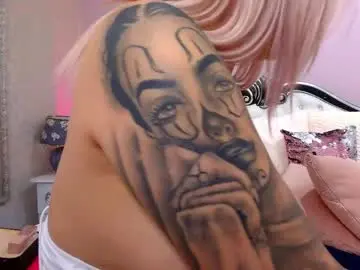 Foxxyclarise  live sex cam