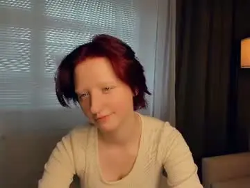 Graycewelborn  live sex cam