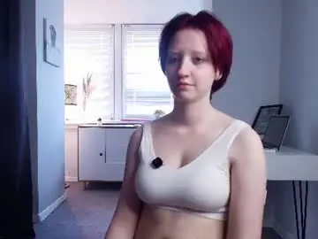 Graycewelborn  live sex cam