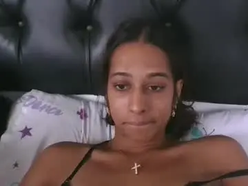 Indanbella19  live sex cam