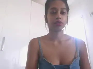 Indanbella19  live sex cam