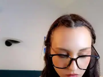 Krisss__kisss  live sex cam