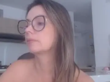 Latinpaprika  live sex cam