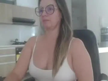 Latinpaprika  live sex cam