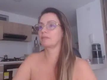Latinpaprika  live sex cam
