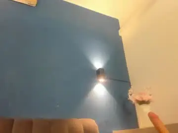 Liahglow  live sex cam