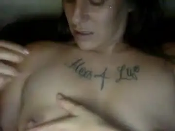 Milfsfreaky69  live sex cam