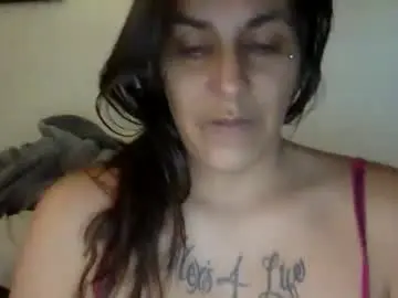 Milfsfreaky69  live sex cam