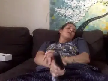 Milfsfreaky69  live sex cam