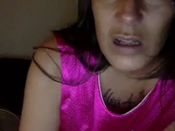 Milfsfreaky69  live sex cam